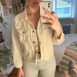 Cream cropped GAP denim jacket